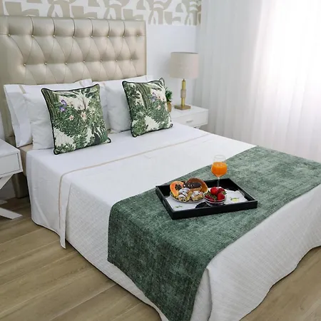 Surf & Ocean House * Nazaré